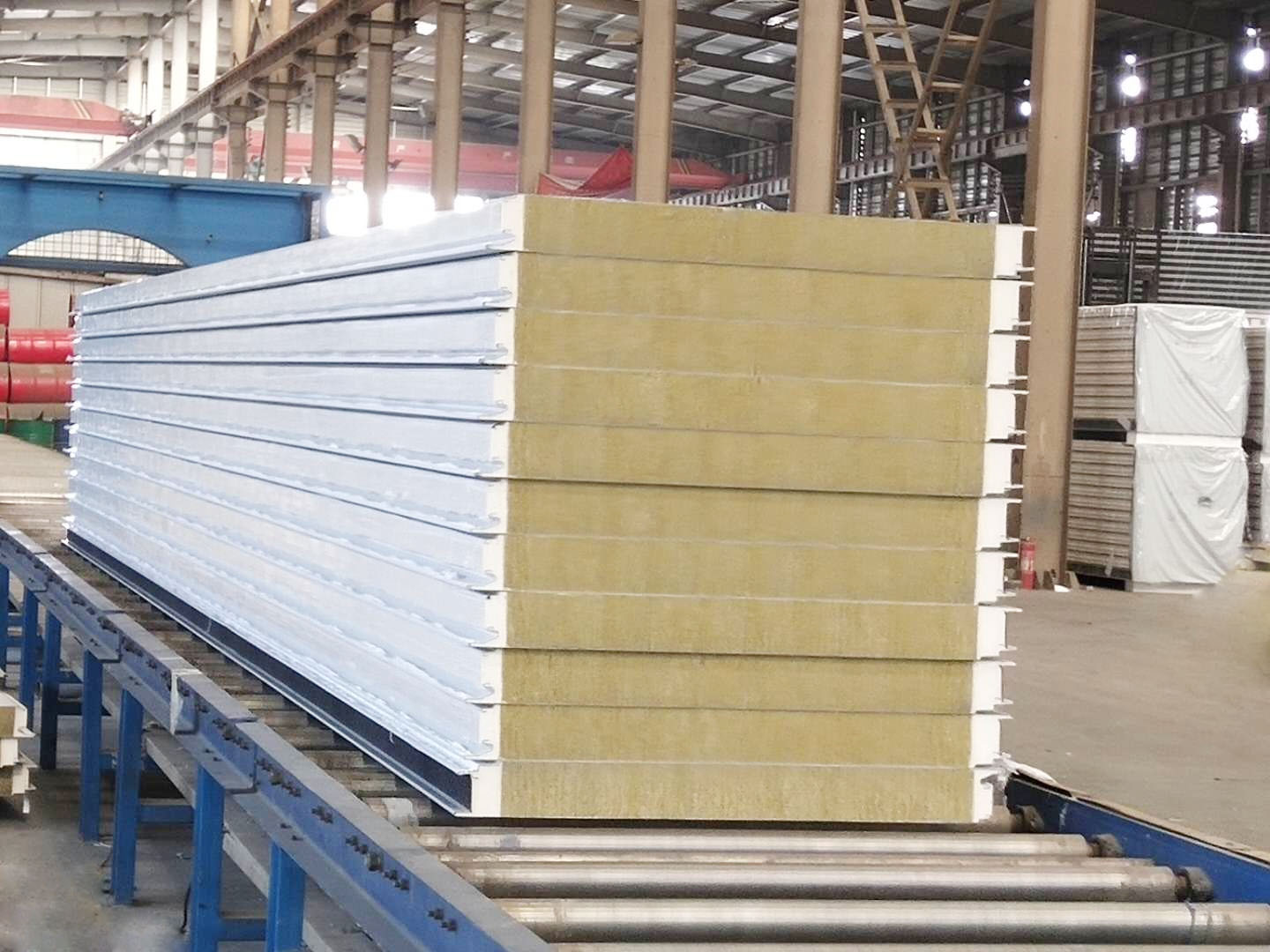 聚氨酯封邊巖棉復合板