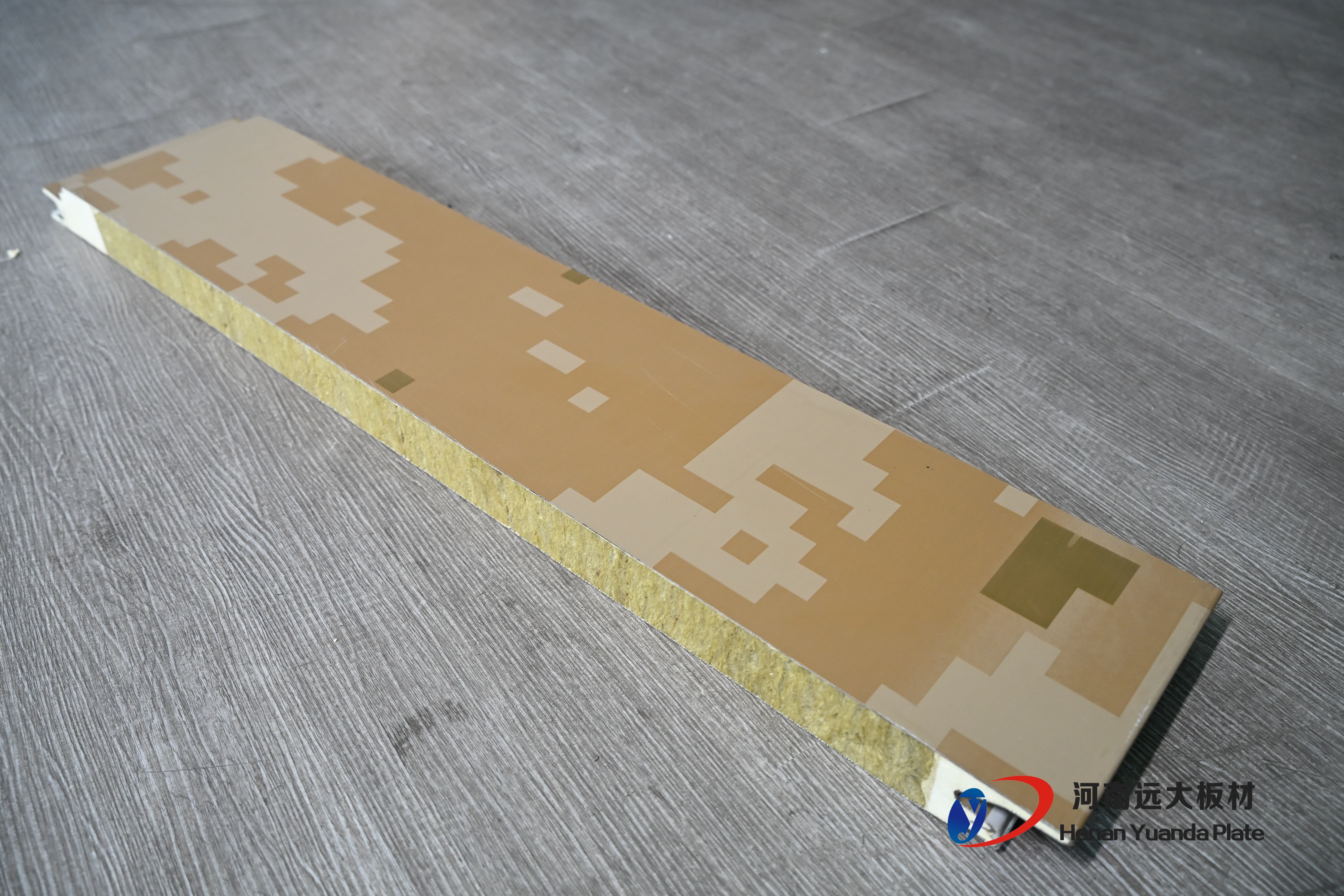 A級防火聚氨酯夾芯板 - 河南遠(yuǎn)大板材廠家直供，保溫防火雙達(dá)標(biāo)(圖1)