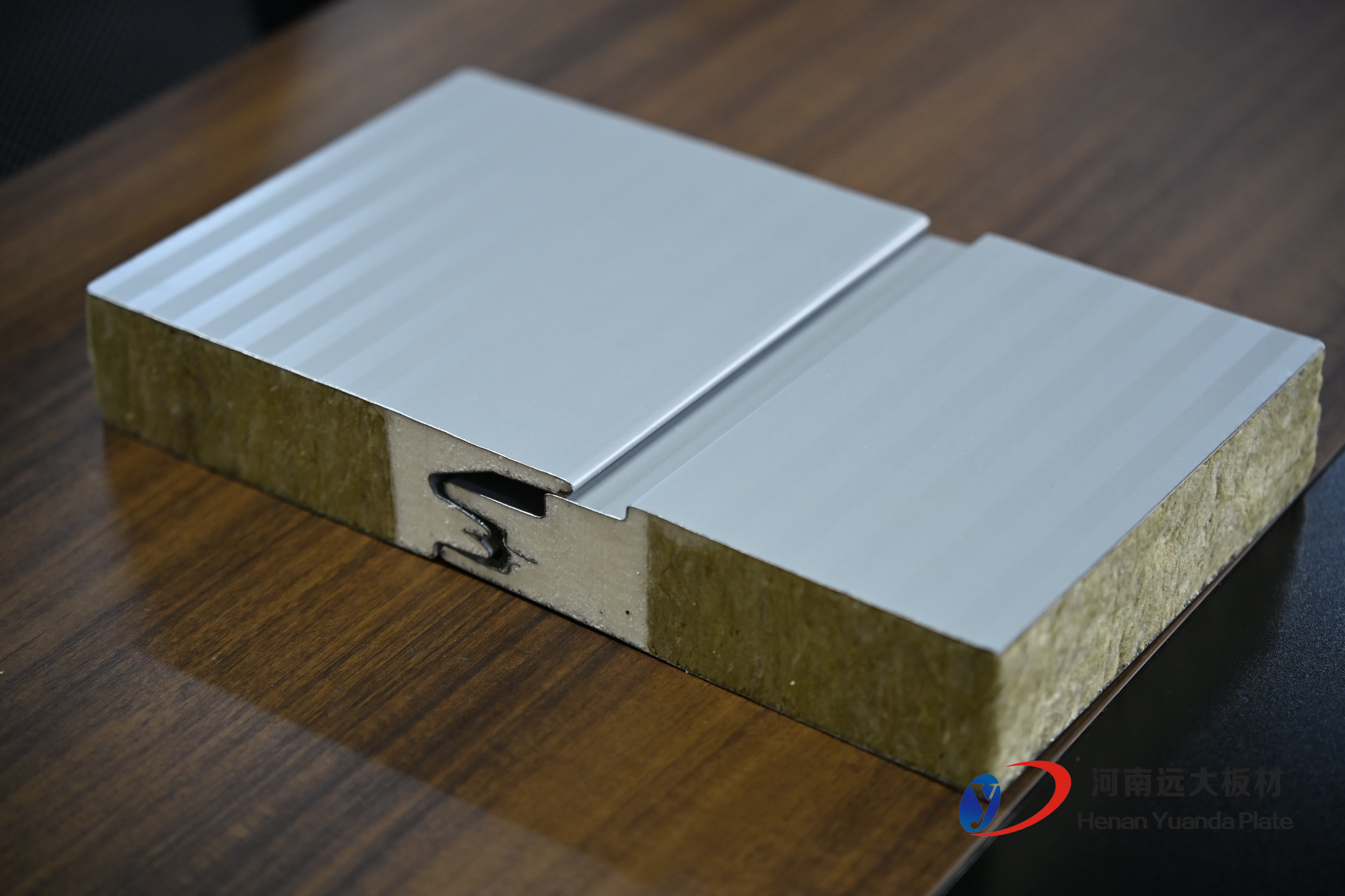 選擇困難癥？聚氨酯夾芯板“三招”教您辨別優(yōu)劣(圖3)