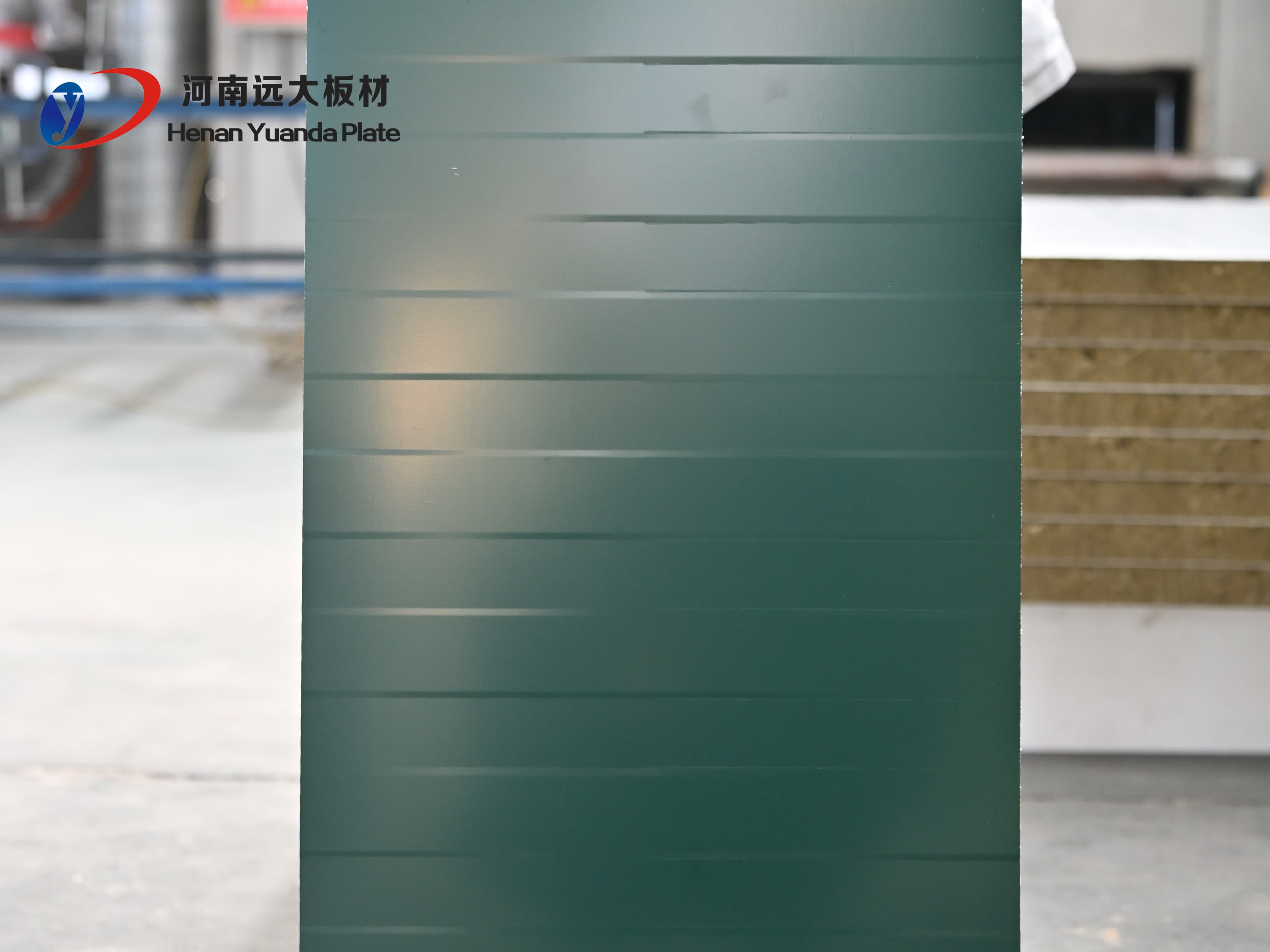 “冷鏈倉庫對保溫‘零容忍’？聚氨酯夾芯冷庫板的‘無縫’密封方案正是答案?！?(圖1)