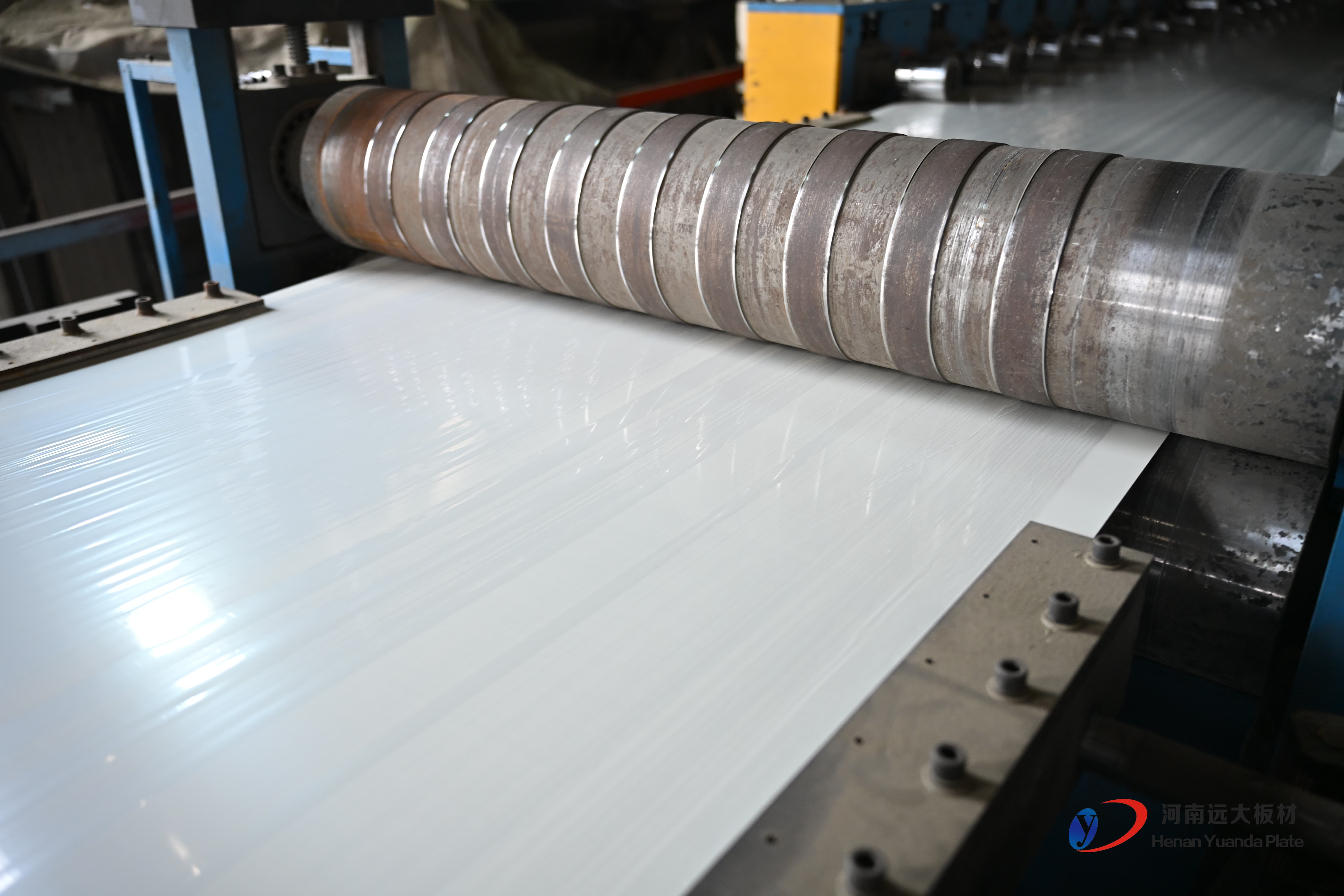 聚氨酯夾芯板技術(shù)解析:工業(yè)建筑圍護(hù)系統(tǒng)的優(yōu)選方案(圖3) 聚氨酯夾芯板技術(shù)解析:工業(yè)建筑圍護(hù)系統(tǒng)的優(yōu)選方案(圖3)