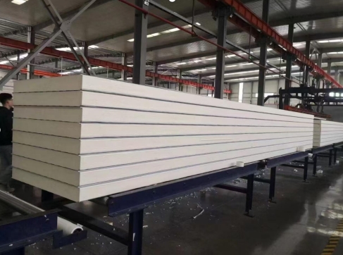 聚氨酯冷庫板：高效保溫，守護(hù)冷鏈安全的優(yōu)選材料(圖1)